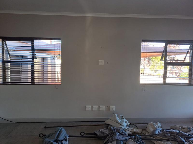 To Let 3 Bedroom Property for Rent in Rooi Rivier Rif Western Cape